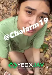 คลิปหลุด Chalarm19 ไอ้ฉลามควงสาวหมวยหน้าใส xxx นอกใจผัวมาแอบเย็ดกันในป่าข้างที่ทำงาน ร่านควยมากกดหัวโม๊คให้อย่างเสียวสุดใจ