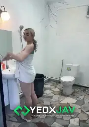 คลิปหลุด สาวทรงซ้ออาบน้ำ โดนเข้าข้างหลังข่มขืนจับถอดเสื้อผ้าก่อนใช้ควยปลอมเข้ายัดหีอย่างเสียว