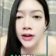 คลิปหลุด ทรงซ้อหน้าหมวยโชว์เสียว เต้นร่อนเอวโชว์หีเนียนๆไร้ขนให้ดู