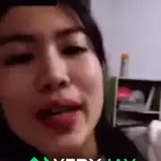 คลิปหลุด สาวหุ่นดีคอลเสียว xxx เปิดกล้องโชว์หัวนมให้ผัวขี้เงี่ยนดู นมใหญ่มาก