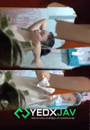 คลิปหลุด แอบถ่ายพี่สาวอาบน้ำมุมประตูเป็นรู xxx กำลังนั่งอาบน้ำสาวหีผิวขาวจั๊วะงานเนียนกริบเสียวได้ใจ