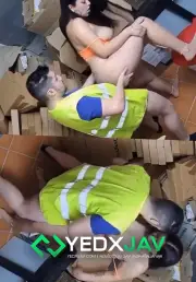 คลิปหลุดมาใหม่ ฝรั่งนมใหญ่จัดหนักกันในห้องเก็บของพนักงานขอเลียหีก้มไปเลียเสียวๆ xxx จัดเย็ดกันมันๆในห้องเก็บของปล่อยแตกเต็มท้องนํ้ากระจายนมใหญ่เสียวๆน่าเย็ด