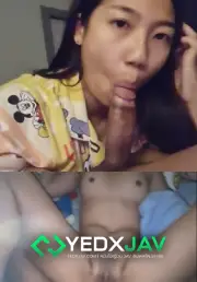 คลิปหลุด น้องมิ๊กกี้เม้าท์ xxx สาวตัวเล็กผิวแทนเล่นเสียวกับแฟนโม๊คควยเต็มปากก่อนนอนถ่างหีให้เย็ดอย่างเสียว