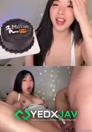คลิปหลุด ดาวโป๊เย็ดฉลองล้านวิว xxx สาวหมวยตัวเล็กหีใหญ่ชาวเอเซียทะลุยท่องโลกพาหีไปเย็ดมาแล้วทั่วประเทศอย่างเดือด